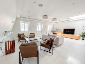 Elegant Penthouse Apartment in Prime Location